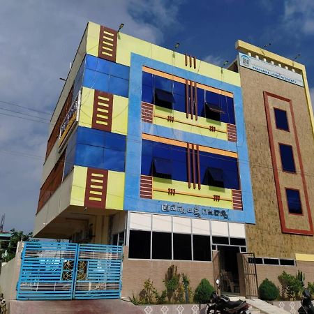 Prasanna Laxmi Residency Bhadrácsalam Kültér fotó